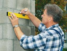 Permanent marker 11 red edding